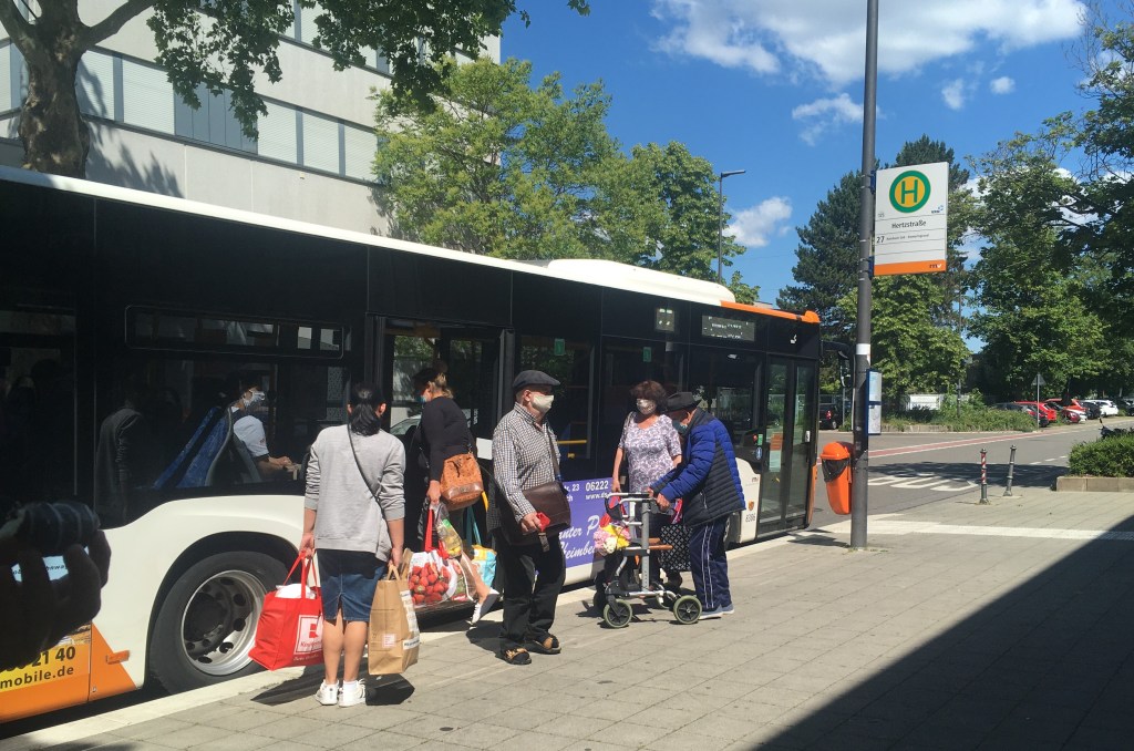 코로나 이후 독일에서도 공공장소에서의 마스크 착용은 필수다