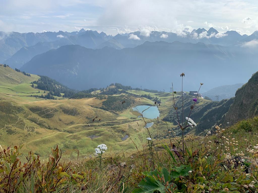 독일 알프스산맥 중 하나인 Fellhorn에서 바라본 풍광, Schlappoldsee